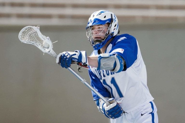 10 Useful Tips On How To Cradle In Lacrosse Like A Pro