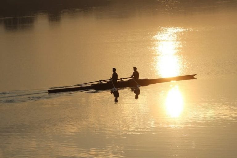 The Ultimate Beginners Guide to Sculling and Rowing