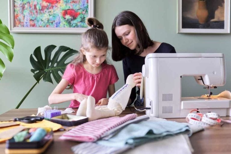 Best Sewing Machine For Teenagers