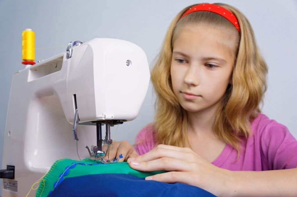 Best Sewing Machine For Teenagers buying guide