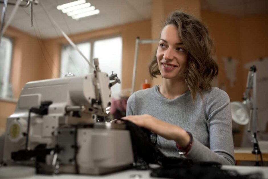 Best Sewing Machine for Seamstress for the money