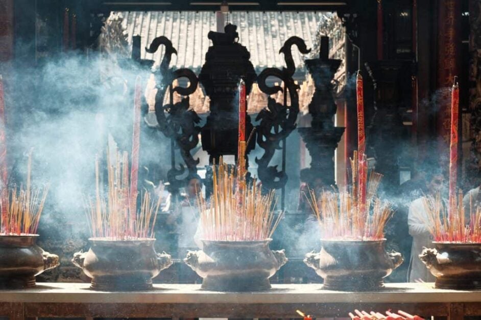 The Varied Methods for Incense Burning and How to Pick Incense