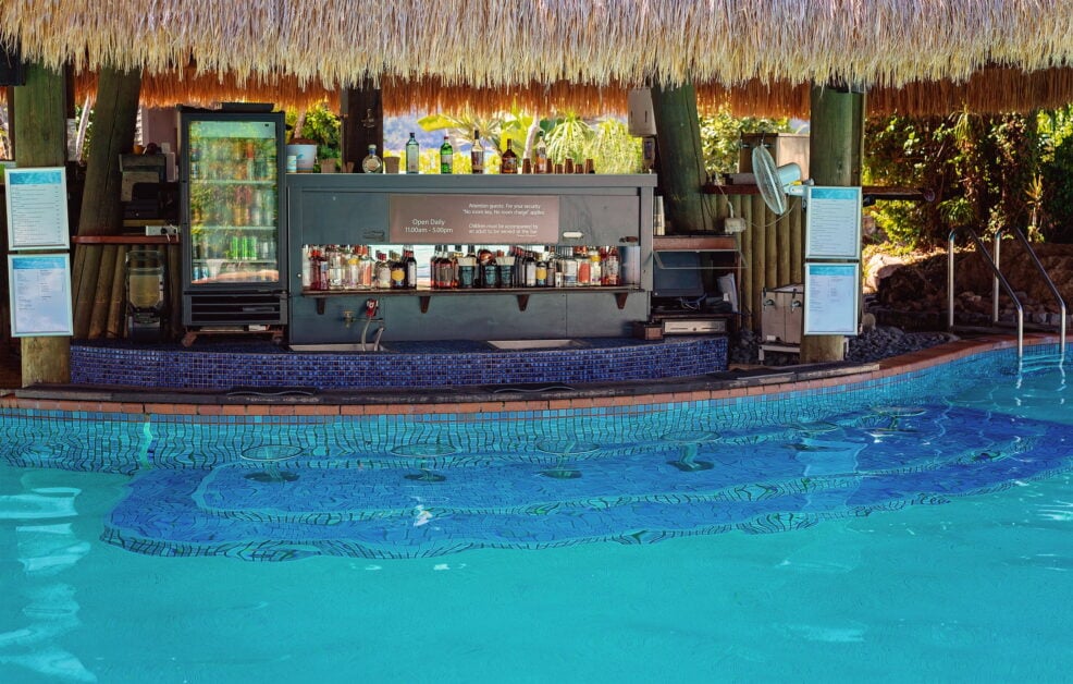 Underwater Bar