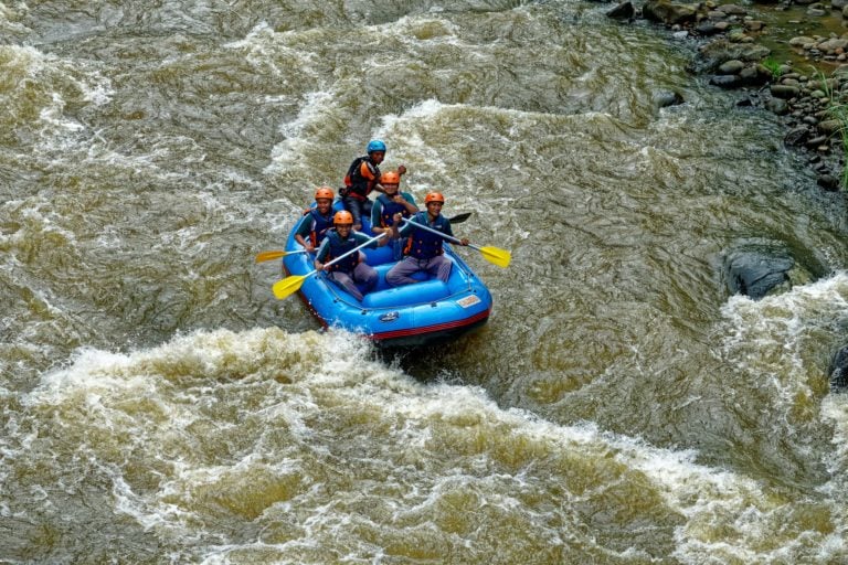 The Ultimate Guide for Rafting on the River for the First Time