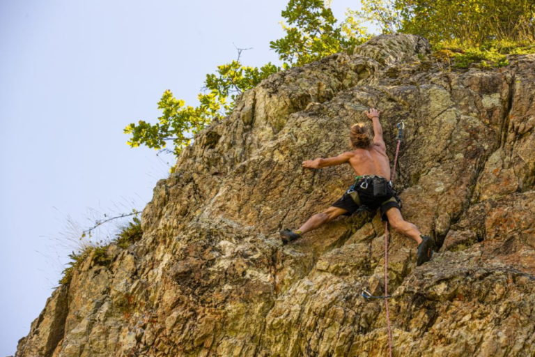 How to increase grip strength for rock climbing