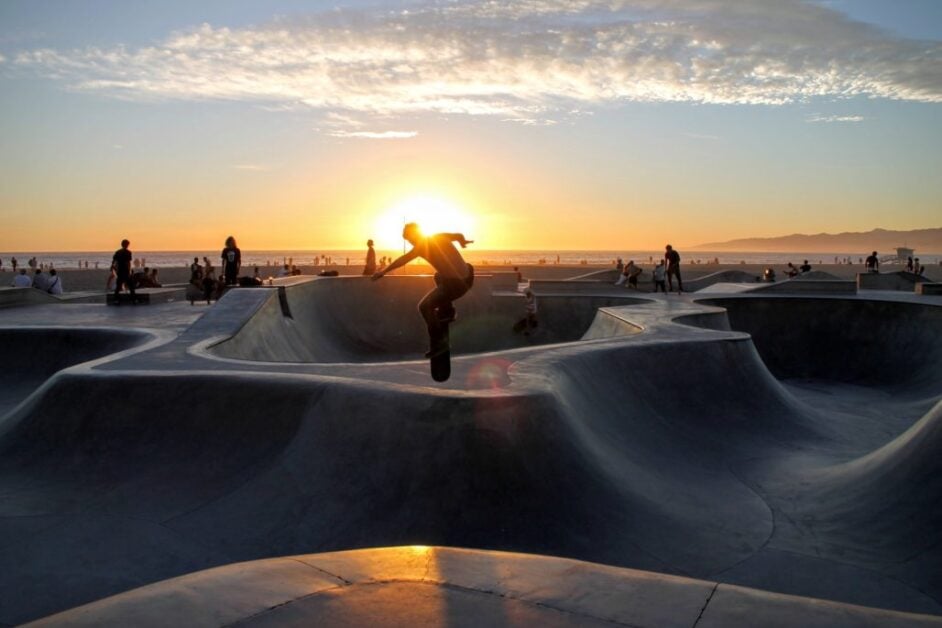 Pros and Cons of Blind Skateboard
