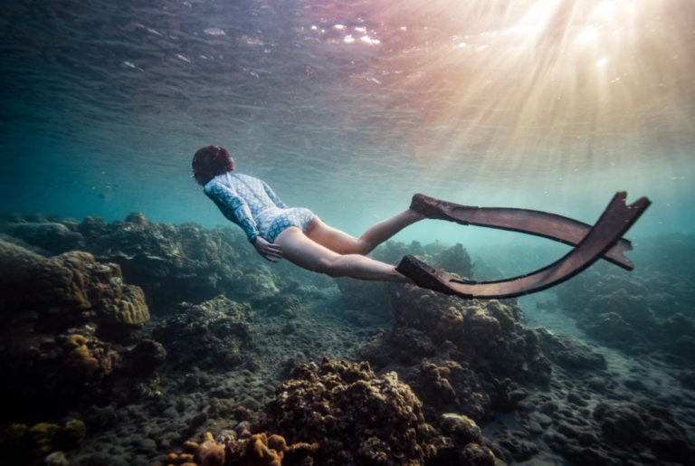 How to Kick When Snorkeling