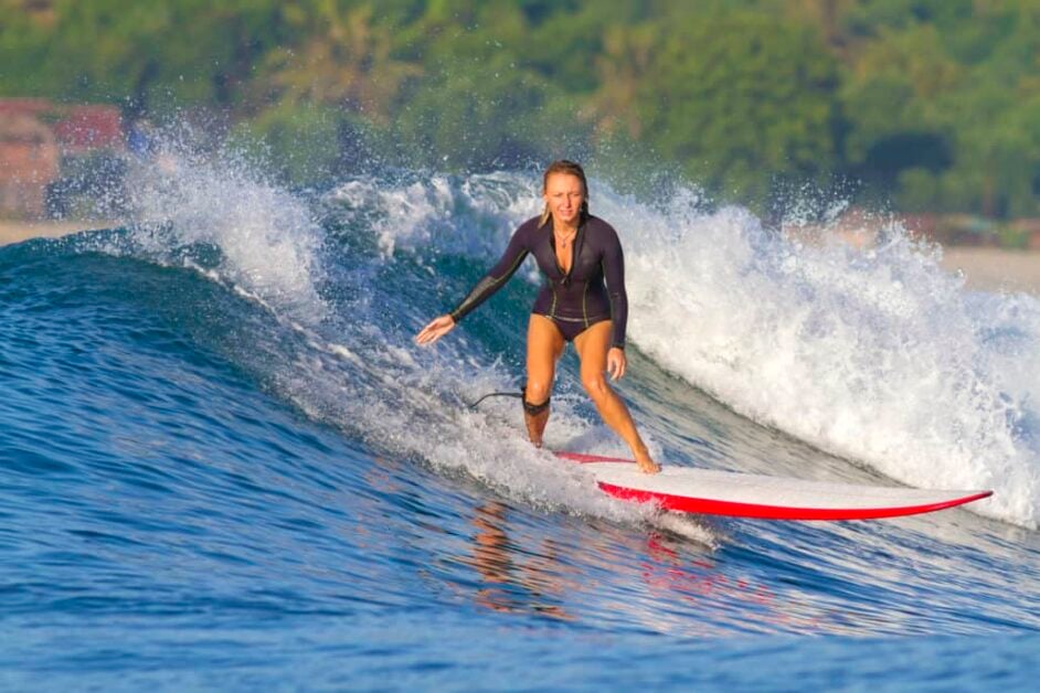 The Best Rash Guards for Surfing For The Money
