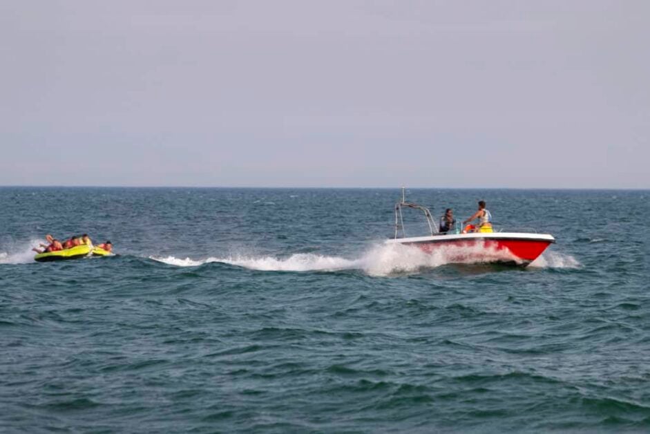 Best Towable Tubes Buying Guide - Guide to Choosing the Best Towable Water Tubes