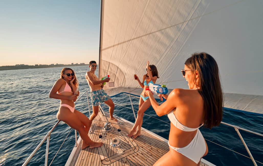 What is a Deck Boat?