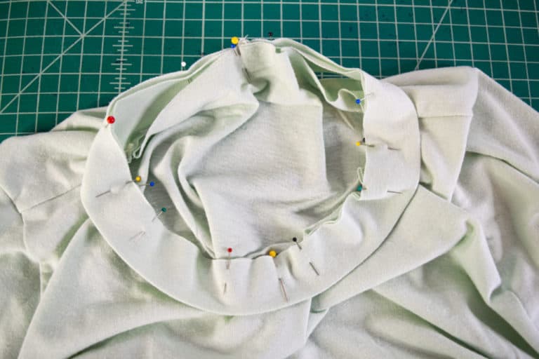 How To Make A TShirt ( A Simple StepbyStep Sewing Tutorial!) HobbyKraze