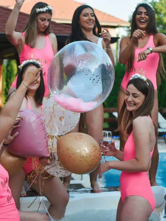 best-gift-ideas-for-bachelorette-parties-cover-image