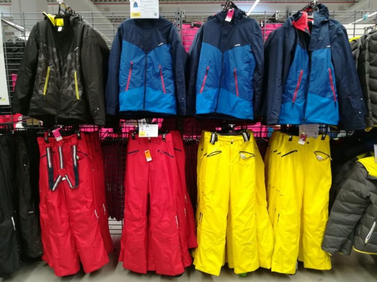 How to Layer for Skiing