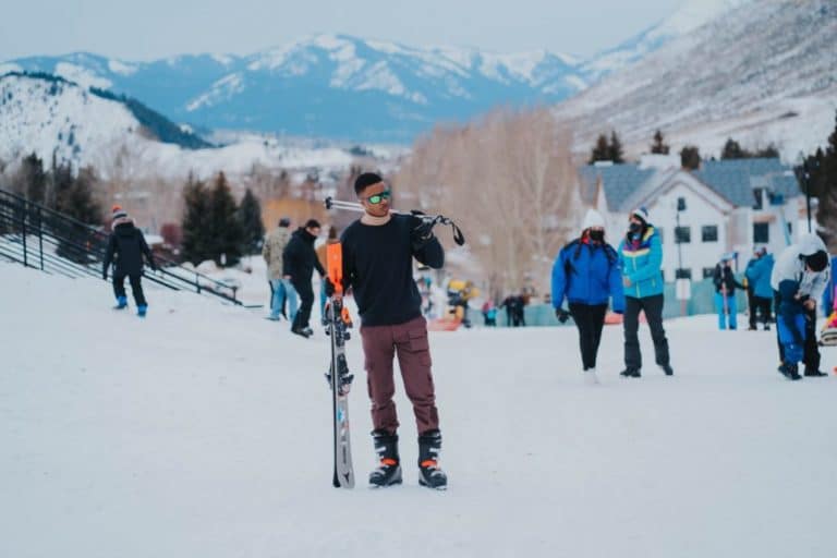 how should ski pants fit
