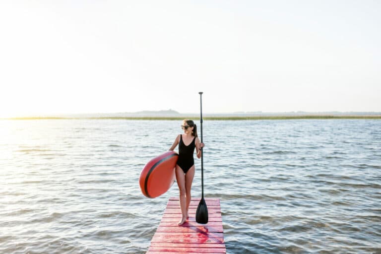 How Much Does a Paddleboard Weigh Inflatable VS Hard Top