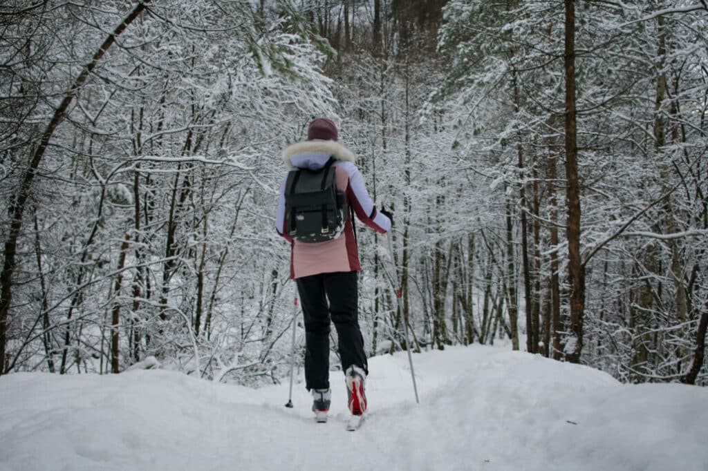 How Should You Dress For Cross Country Skiing