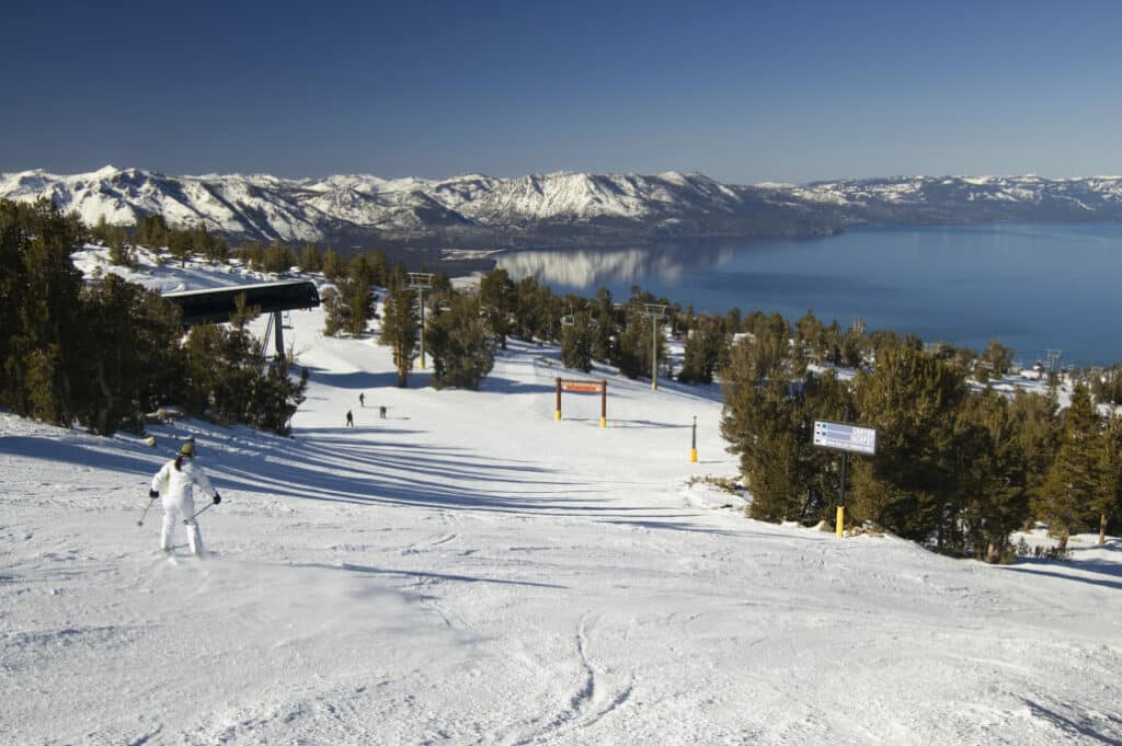 What Are the Best Ski Resorts in Lake Tahoe for Beginners