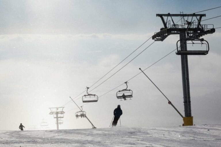 How Do Ski Lifts Slow Down
