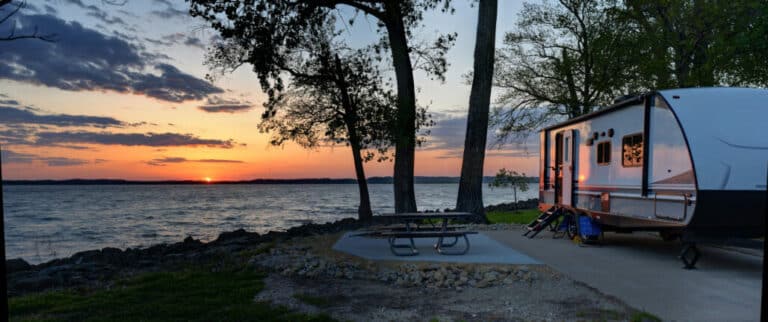 Travel Trailer vs Fifth Wheel A Comprehensive Comparison Guide